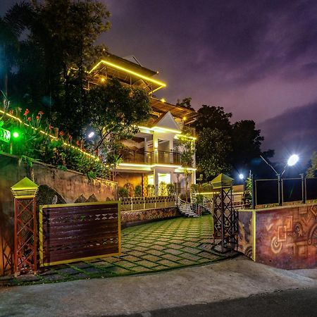 Star Emirates Luxury Resort And Spa, Munnar Anachal Exterior photo