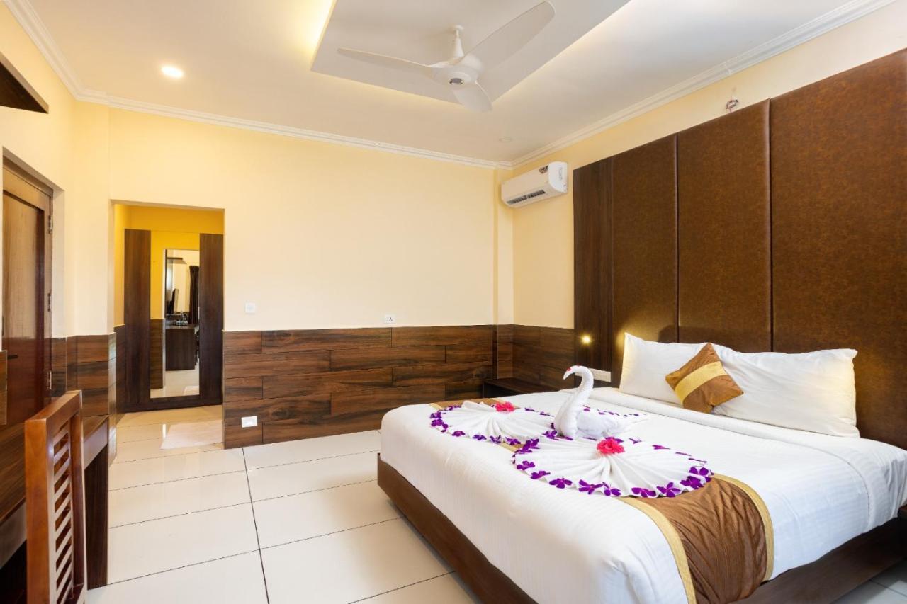 Star Emirates Luxury Resort And Spa, Munnar Anachal Exterior photo