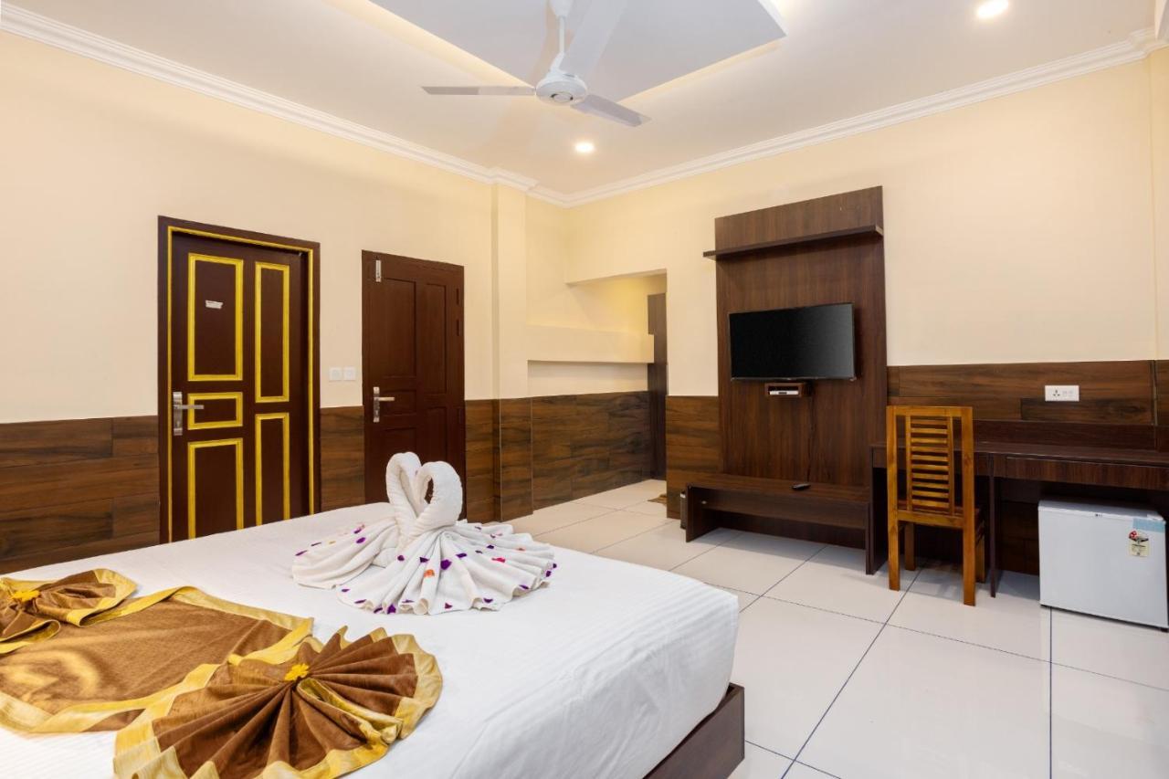 Star Emirates Luxury Resort And Spa, Munnar Anachal Exterior photo