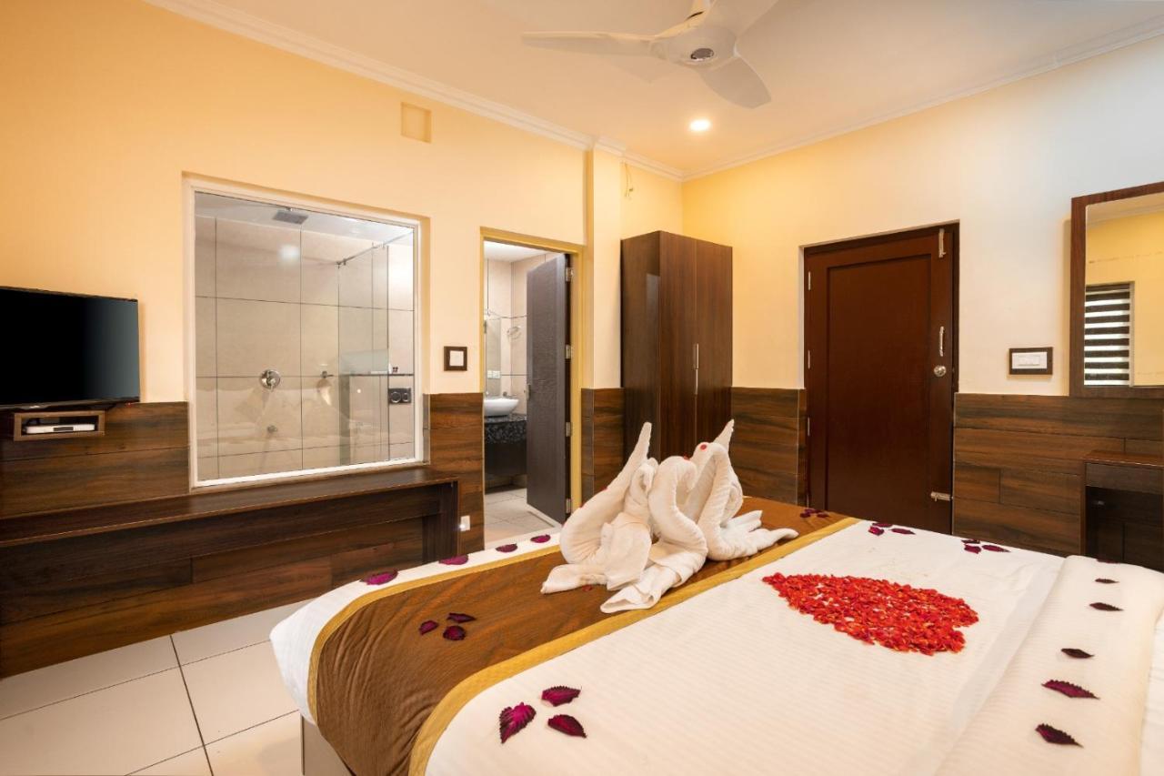 Star Emirates Luxury Resort And Spa, Munnar Anachal Exterior photo