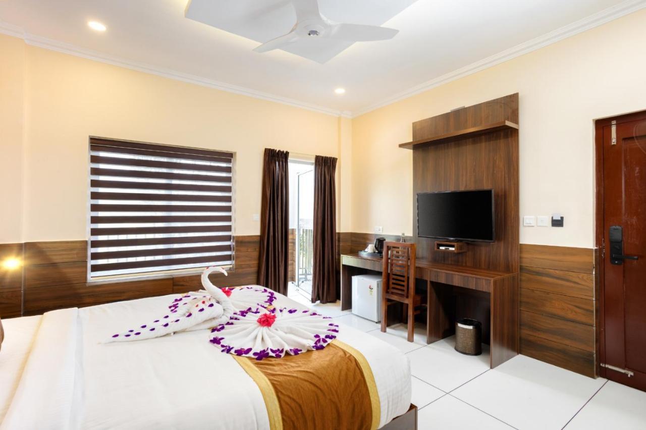 Star Emirates Luxury Resort And Spa, Munnar Anachal Exterior photo