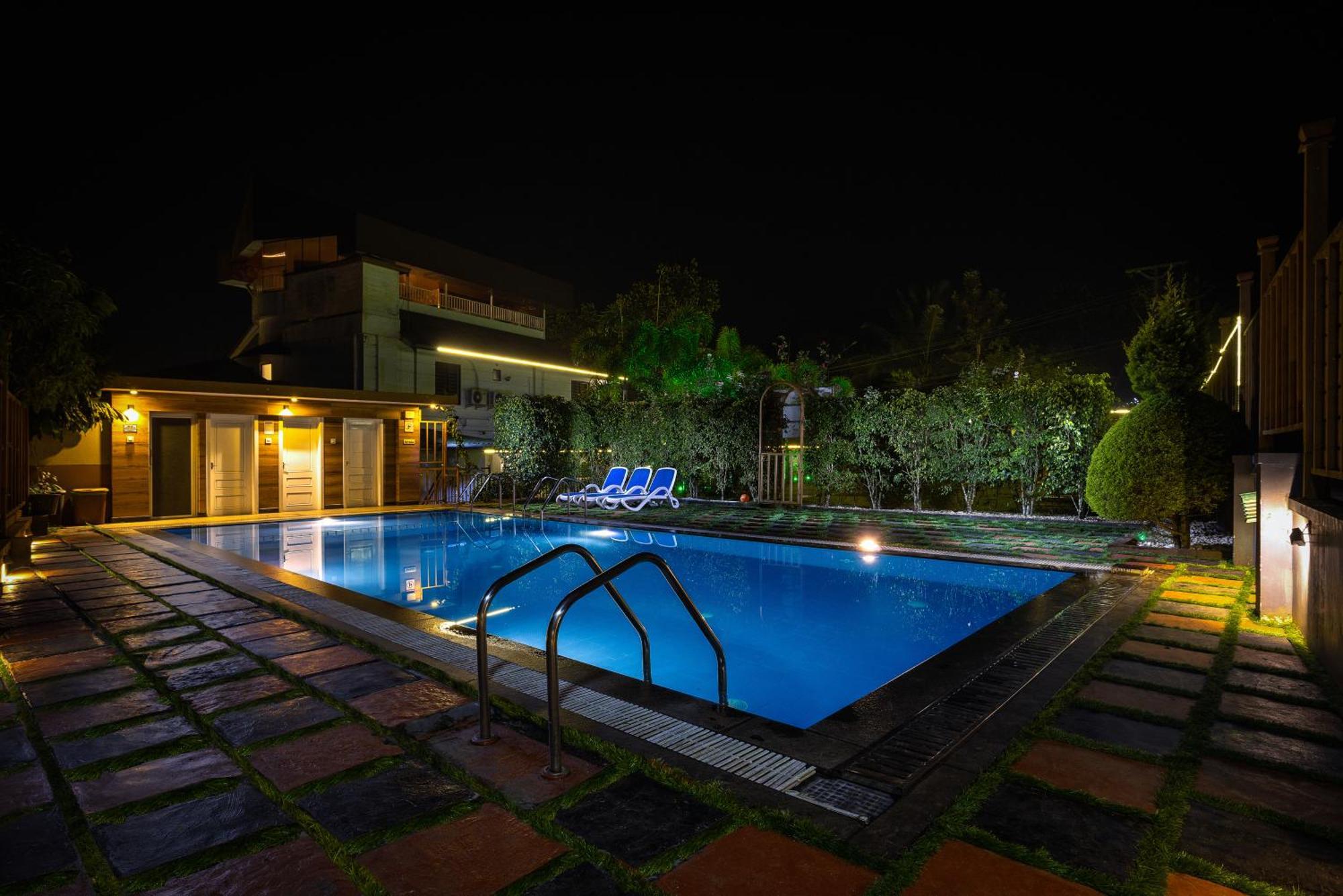 Star Emirates Luxury Resort And Spa, Munnar Anachal Exterior photo