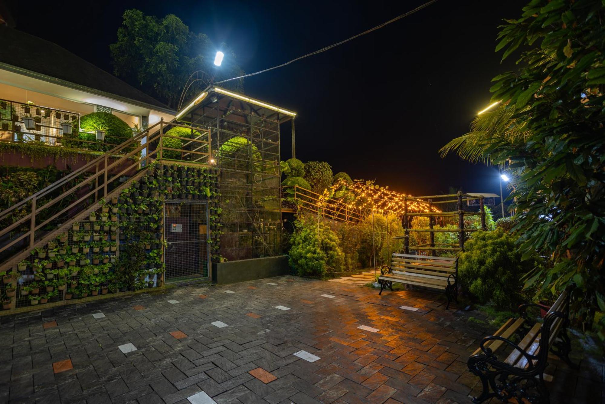 Star Emirates Luxury Resort And Spa, Munnar Anachal Exterior photo