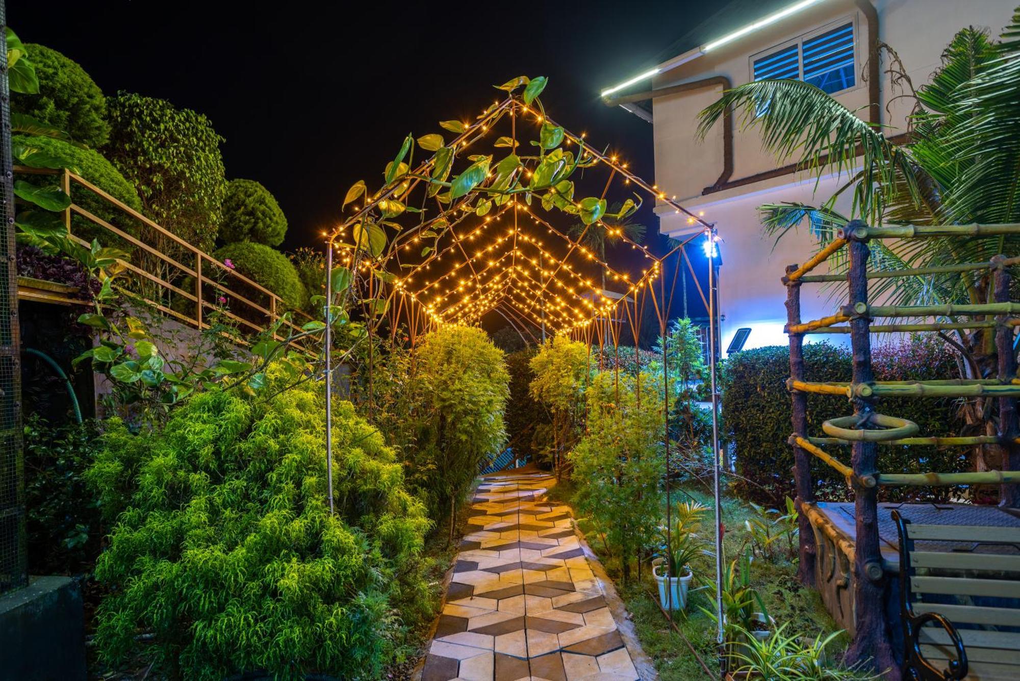 Star Emirates Luxury Resort And Spa, Munnar Anachal Exterior photo