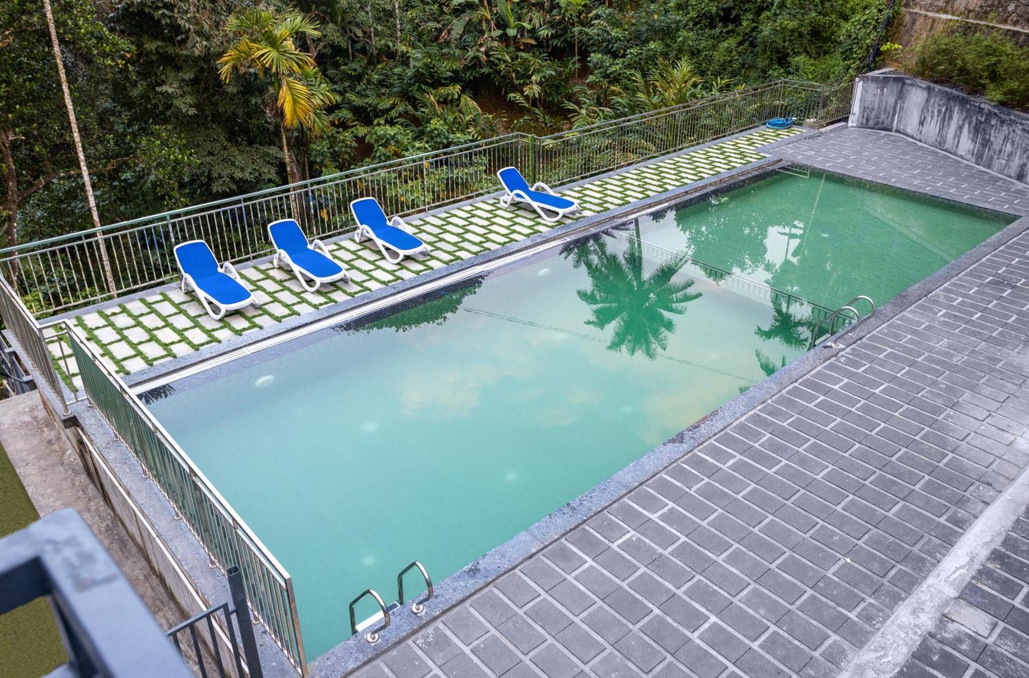 Star Emirates Luxury Resort And Spa, Munnar Anachal Exterior photo