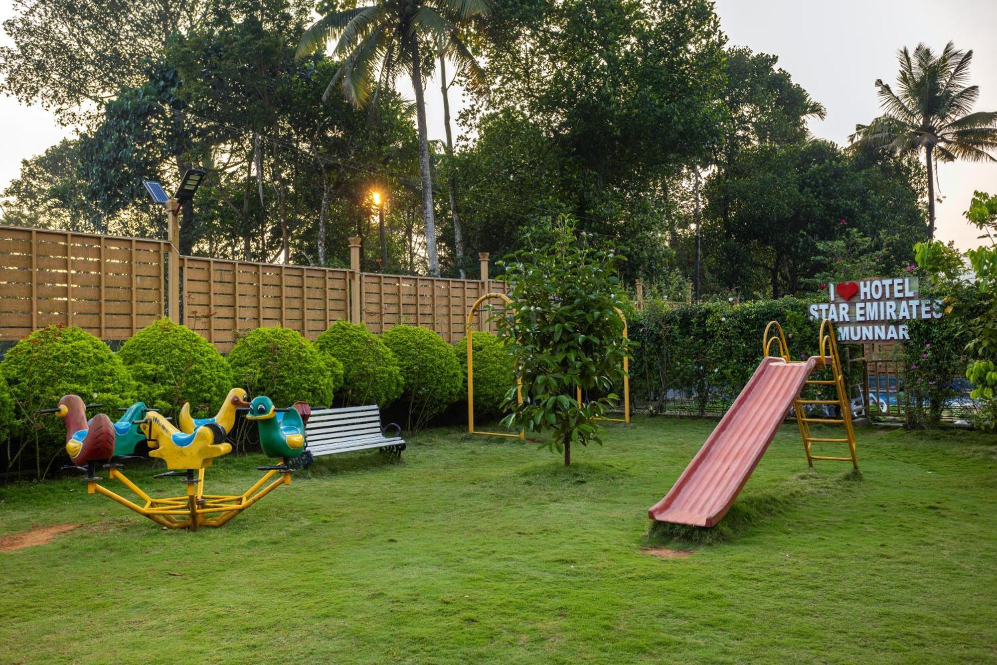 Star Emirates Luxury Resort And Spa, Munnar Anachal Exterior photo
