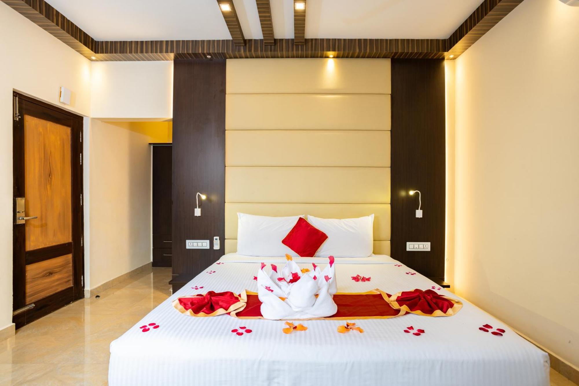 Star Emirates Luxury Resort And Spa, Munnar Anachal Exterior photo